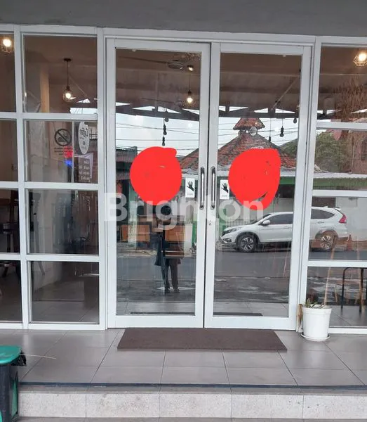 image RUMAH MAKAN DI KUTISARI SELATAN (2)