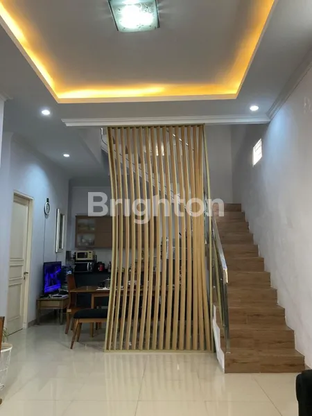 image RUMAH SIAP HUNI DEKAT MRT FATMAWATI DALAM CLUSTER KARANG TENGAH JAKARTA SELATAN (3)