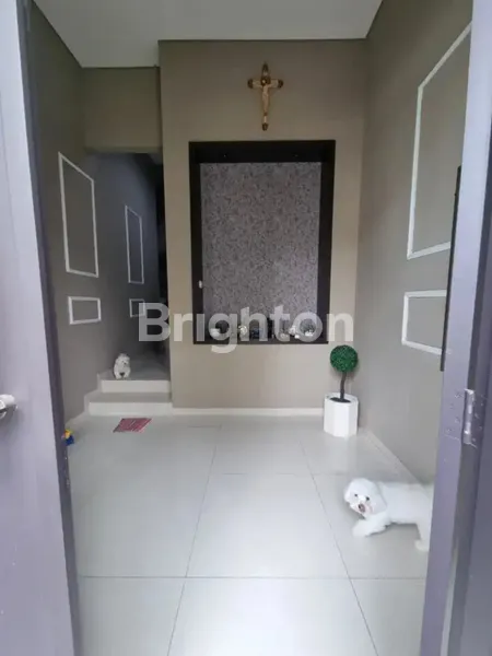 image RUMAH CITRALAND SOMERSET 2.5 LANTAI SIAP HUNI (2)