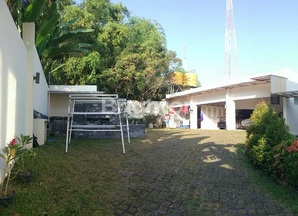 image RUMAH MEWAH SURABAYA BARAT (2)