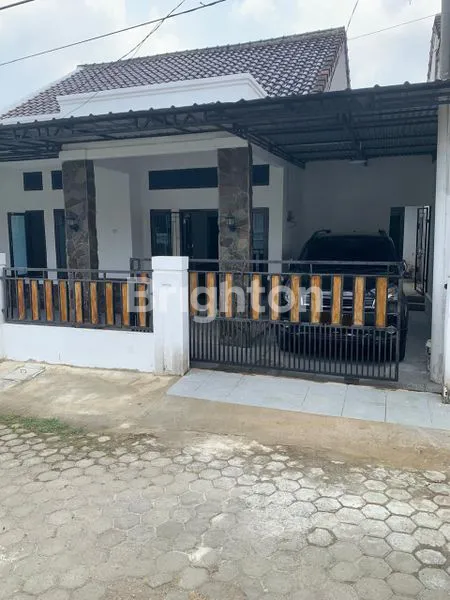 image RUMAH BAGUS SIAP HUNI AREA KEBUN BUNGA KM. 9 DEKAT BANDARA DAN ASRAMA HAJI (1)
