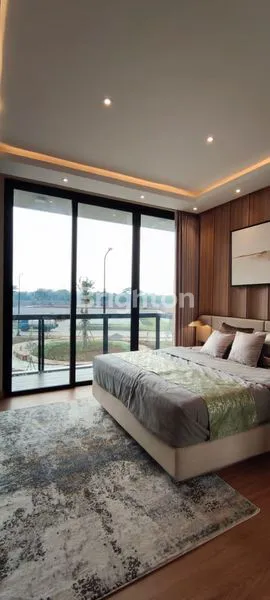 image RUMAH BARU MEWAH SOUTH TRESOR (4)