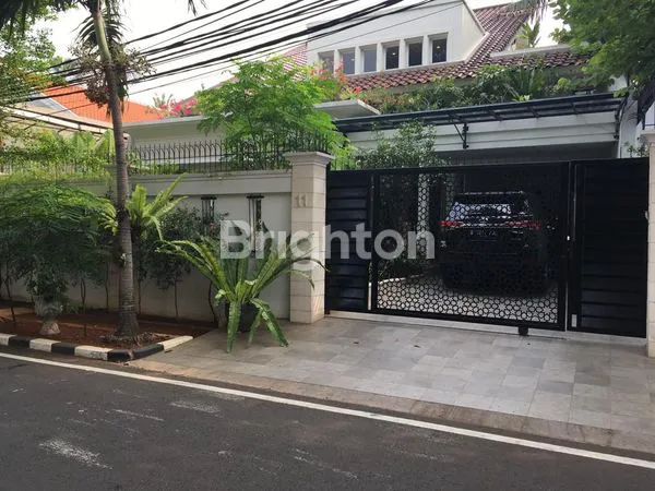 image RUMAH MEWAH DI MENTENG (1)