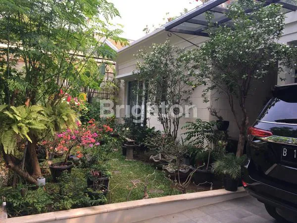 image RUMAH MEWAH DI MENTENG (7)