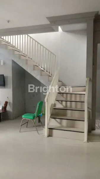 image RUMAH MINIMALIS 2 LANTAI DEKAT TRANS ICON (3)