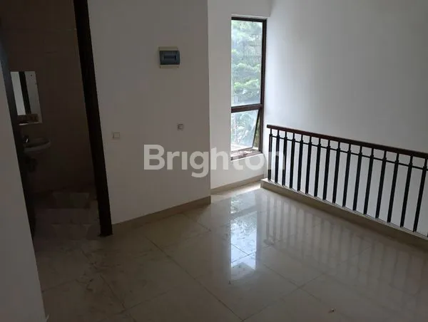 image RUMAH ( HARGA BAGUS ) HOOK, BSD CITY, TANGERANG (7)