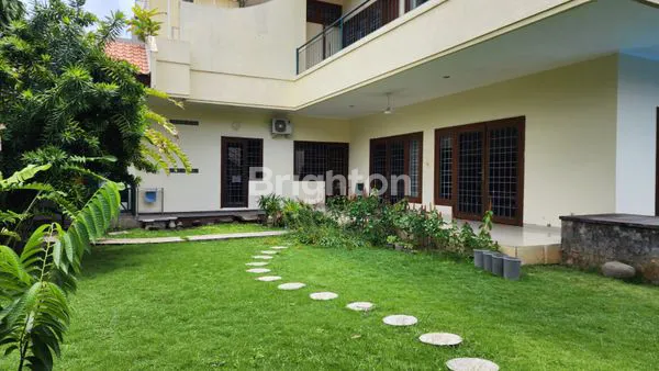 image RUMAHH NYAMAN DAN LUAS LOKASI STRATEGIS RENON DENPASAR (6)