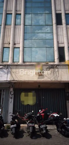 image RUKO SIAP PAKAI DAERAH PERTOKOAN YANG RAMAI (1)