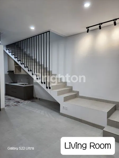 image RUMAH DESIGN MEWAH DI GRIYA LOKA BSD (3)