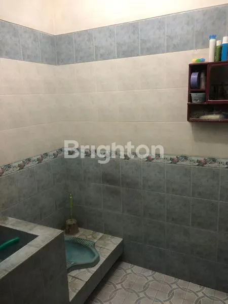 image RUMAH 2 LANTAI PINGGIR JALAN BESAR DI JALAN SAMANHUDI COCOK UNTUK KANTOR ATAU RUMAH TINGGAL (8)