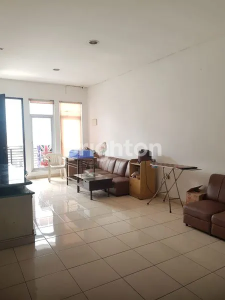 image RUMAH TAMAN RATU DEKET GREENVILLE RAYA JAKARTA BARAT LOKASI STRATEGIS (2)