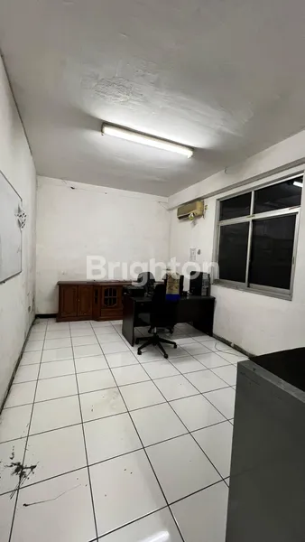 image DIJUAL GUDANG SIAP PAKAI RAYA SEMEMI, SURABAYA (6)