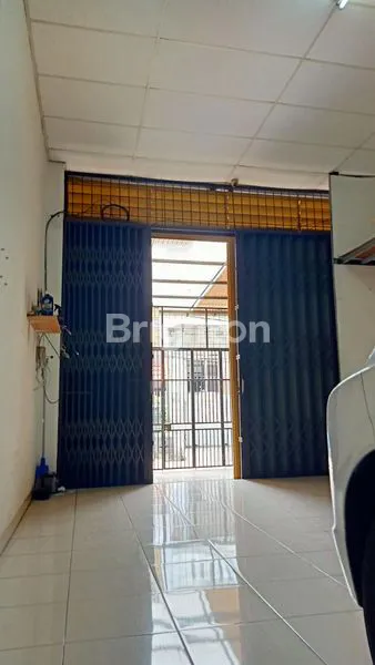 image RUKO JELAMBAR 4,5 LANTAI BISA UNTUK KANTOR ATAU USAHA (1)