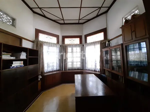 image RUMAH KLASIK COCOK UNTUK CAFE COFFEE SHOP AREA WASTUKENCANA (7)