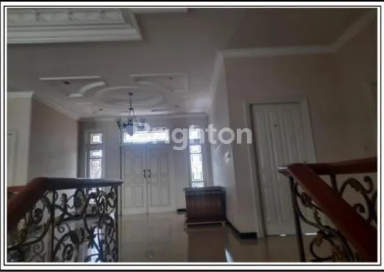 image RUMAH 2 LANTAI SIAP HUNI ARAYA1  DEKAT KERTAJAYA INDAH PURI GALAXY MERR (1)