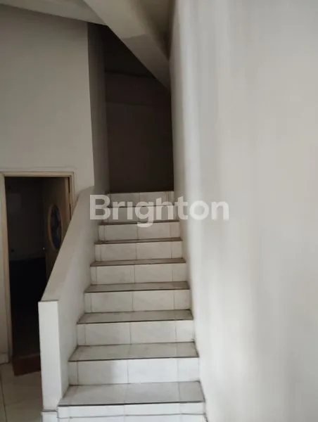 image DISEWAKAN RUKO LUAS LOKASI STRATEGIS KUTA (6)