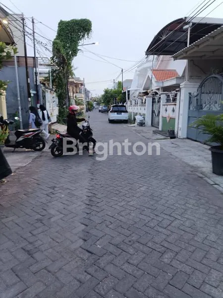 image RUMAH JALAN BRONGGALAN (2)