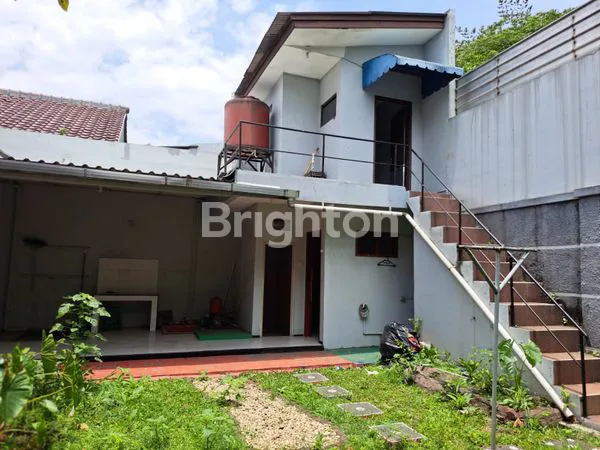 image RUMAH BATUNUNGGAL SOEKARNO HATTA SIAP HUNI 2 LANTAI HALAMAN LUAS (3)