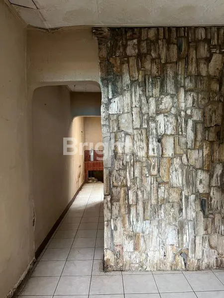 image RUMAH LAMA BUTUH RENOV LOKASI STRATEGIS DI KALIBATA (8)