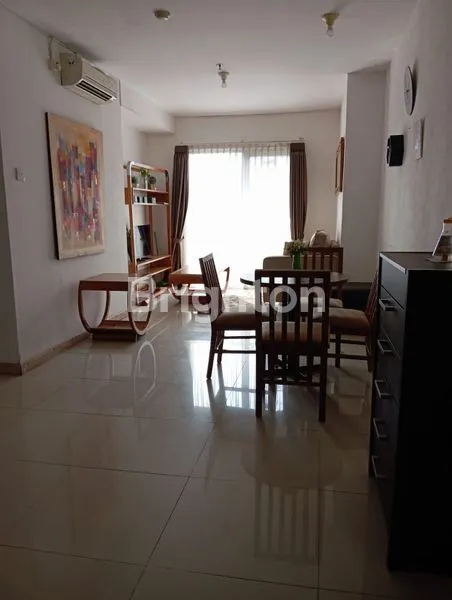 image APARTEMEN LUAS LENGKAP FULLY FURNISHED DI TENGAH KOTA (2)