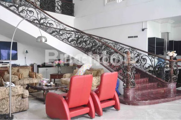 image SUPER DISKON 8 MILIAR!! RUMAH MEWAH JAKARTA SELATAN DARI RP 30 MILIAR KINI HANYA RP 22 MILIAR! (2)