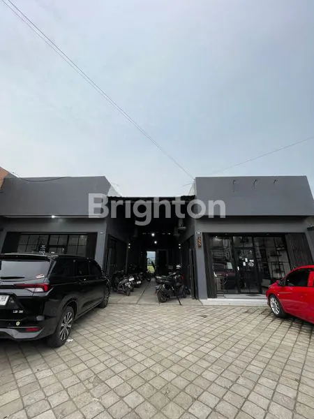 RUMAH  GEDUNG MODERN MINIMALIS,COCOK UNTUK USAHA DAN HUNIAN,VIEW GUNUNG DAN SAWAH.