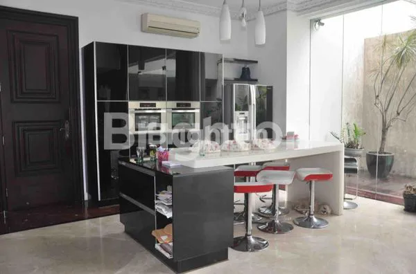 image SUPER DISKON 8 MILIAR!! RUMAH MEWAH JAKARTA SELATAN DARI RP 30 MILIAR KINI HANYA RP 22 MILIAR! (5)