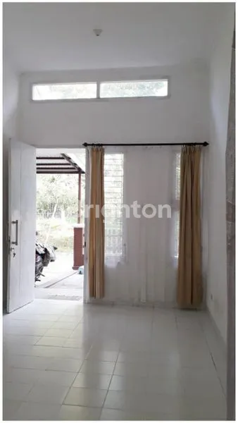 image DISEWAKAN RUMAH BORNEO PARADISO (2)