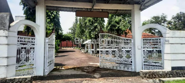 image RUMAH DENGAN PEKARANGAN LUAS DAN KOLAM IKAN DI KABUPATEN CIAMIS JAWA BARAT. SELANGKAH KE PUSAT KOTA CIAMIS. (1)