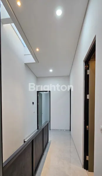 image RUMAH GRESS SUTOREJO UTARA 2 LANTAI DEKAT JALAN RAYA MULYOSARI  (5)