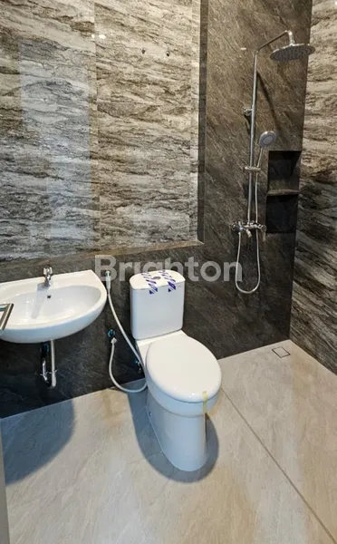 image RUMAH GRESS SUTOREJO UTARA 2 LANTAI DEKAT JALAN RAYA MULYOSARI  (7)