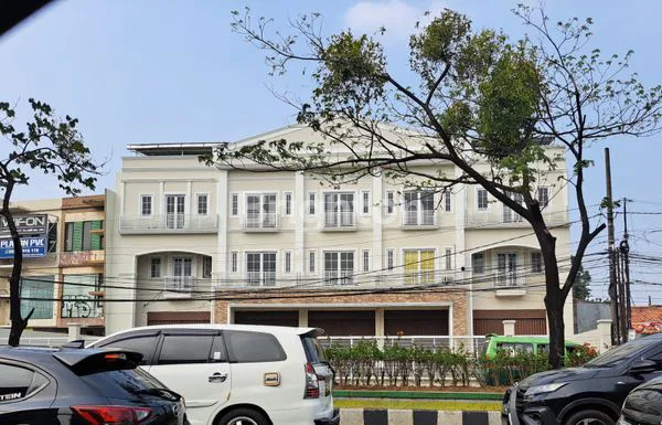 5 RUKO 3 LANTAI  DI JALAN RAYA SERPONG