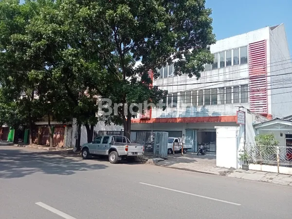 RUKO RENDENG 3 LANTAI DI MAINROAD GARUDA BANDUNG