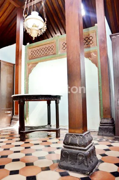 image TURUN HARGA RUMAH JOGLO DI KOTA GEDE (4)