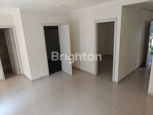 image RUMAH 2 LANTAI SUVARNA SUTRA CLUSTER MAHONI CIKUPA TANGERANG (5)