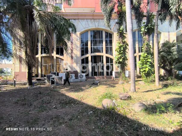 image LAHAN  BEVERLY  (6)