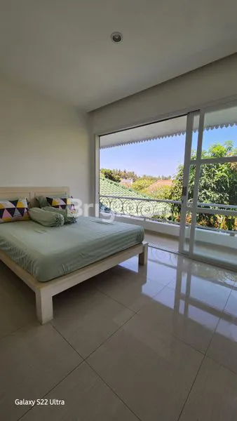 image VILLA MODERN DAN LUAS DALAM KOMPLEK DEKAT KE PANTAI (7)