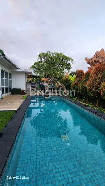 image VILLA MODERN DAN LUAS DALAM KOMPLEK DEKAT KE PANTAI (3)