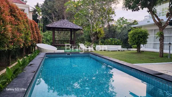 image VILLA MODERN DAN LUAS DALAM KOMPLEK DEKAT KE PANTAI (4)