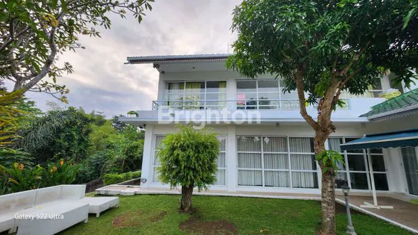 image VILLA MODERN DAN LUAS DALAM KOMPLEK DEKAT KE PANTAI (2)