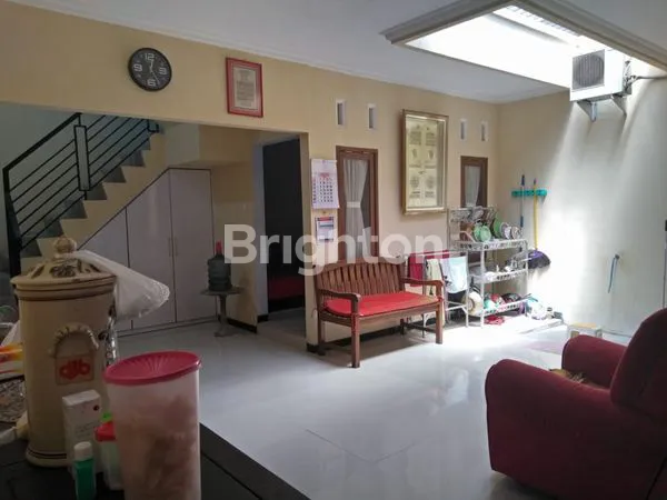 image RUMAH RUNGKUT ASRI TIMUR DEKAT MERR TOLL (6)