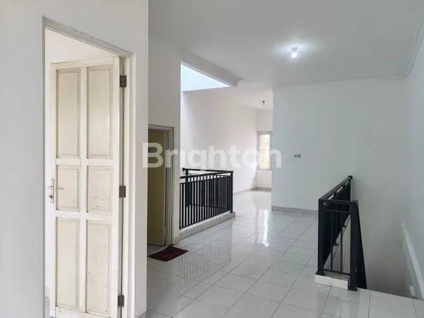 image RUMAH 2 LANTAI NGAGEL JAYA SELATAN TENGAH KOTA SURABAYA (4)