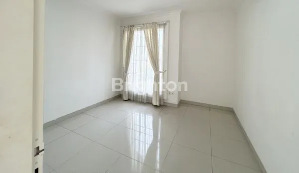 image RUMAH MEWAH CANTIK DI JAGAKARSA (6)