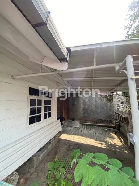 image RUMAH ASRI 3 LANTAI DI SAYAP BUAH BATU - BANDUNG (3)