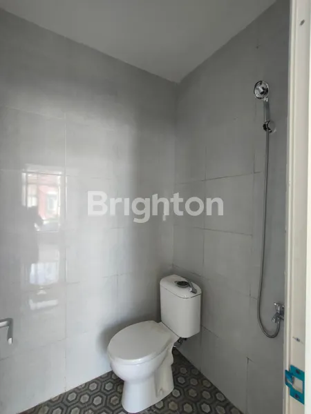 image RUMAH DI PERUM GREEN MANSION SEDATI SIDOARJO (5)