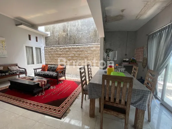 image RUMAH 1 LANTAI DI GAYUNGSARI SURABAYA (5)