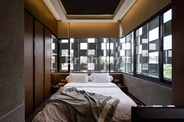 image RUMAH MEWAH + KOLAM RENANG DURI KEPA JAKARTA BARAT (8)