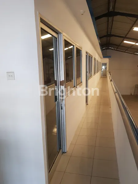 image PERGUDANGAN SAFE N LOCK  LINGKAR TIMUR SIDOARJO 5 MENIT DARI TOL SURABAYA 3 MENIT DARI TOL BARU KALITENGAH 10 MENIT DARI BANDARA JUANDA (4)