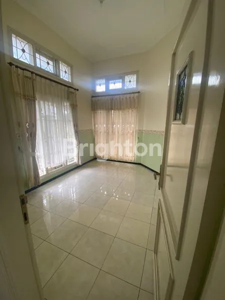 image RUMAH CANTIK DEKAT UNIVERSITAS MUHAMMADIYAH MALANG HARGA NEGO (6)