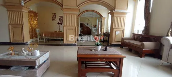 image RUMAH CANTIK STRATEGIS DI CIPUTAT (2)